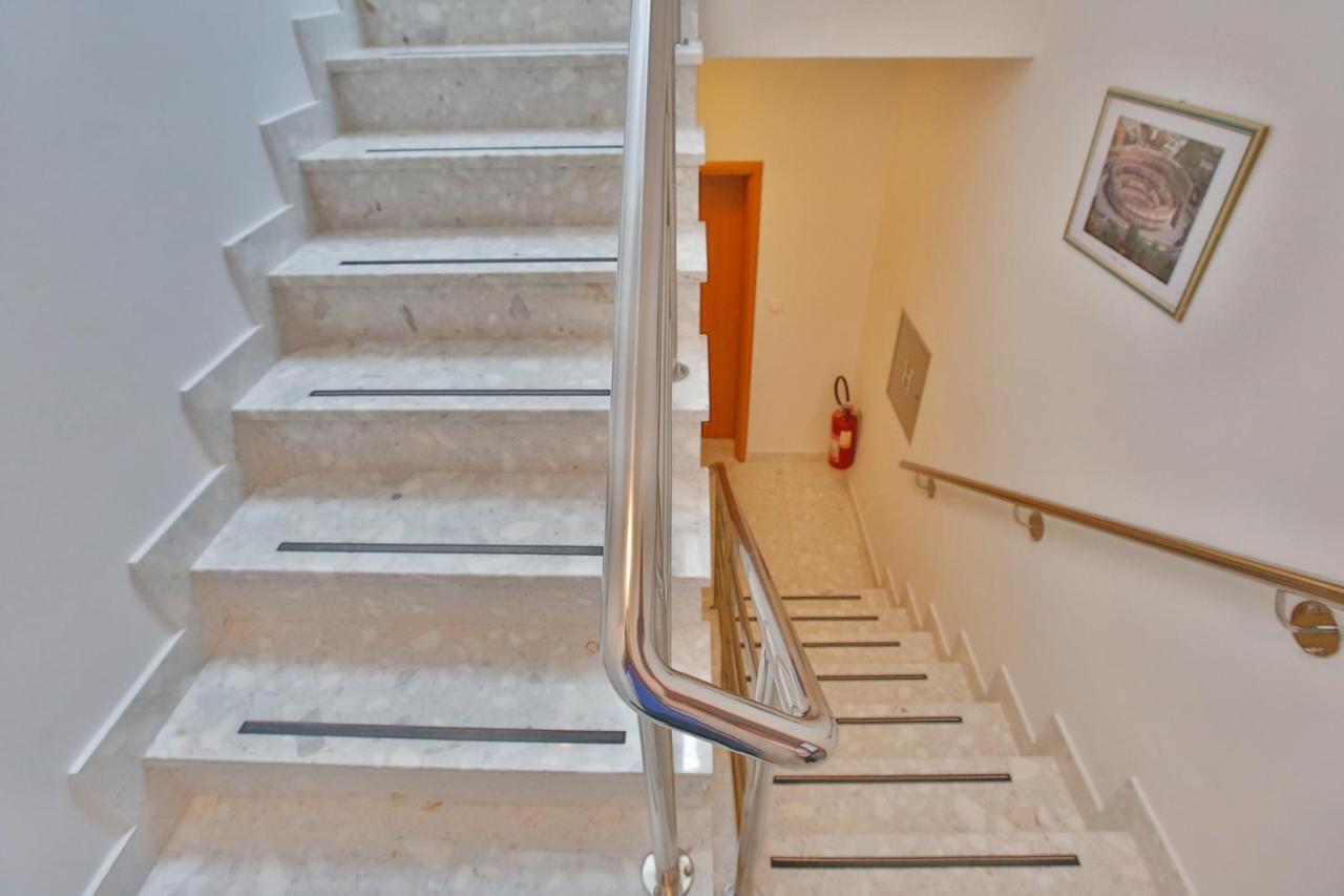 Pansion Villa Bok Novalja Bagian luar foto